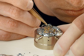 东莞百达翡丽手表官方售后洗油保养